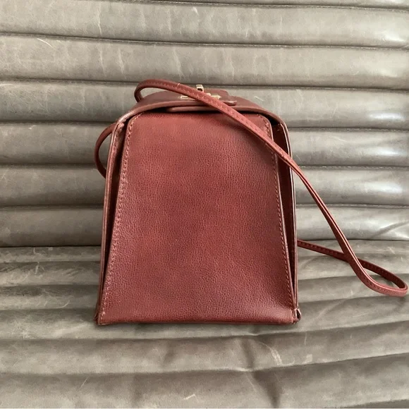 Neely & Chloe chocolate brown leather small bucket cross body bag - Picture 2 of 9